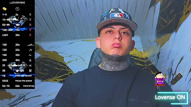 Kevin22_222 live sex cam