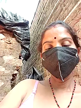 Am_jooli's cam snapshot