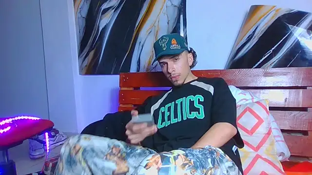 Keeny16 live sex cam