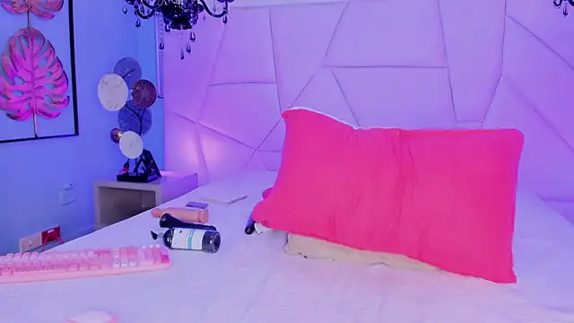 ChanneyPrincess live sex cam