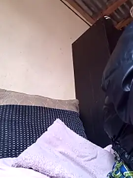 GoodbedAfrican's cam snapshot