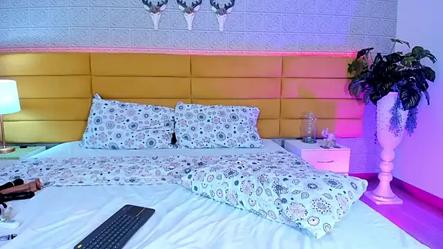 KamileBlake's cam snapshot