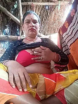 Chinki_pande's cam snapshot