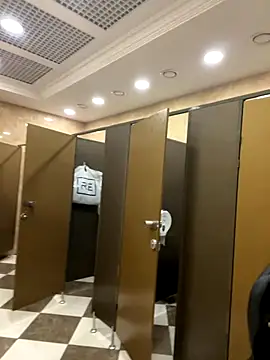 CrazzyChicks's cam snapshot