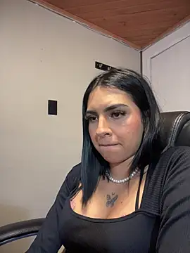 Hilary_pinkk's cam snapshot