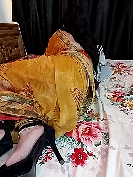 kaamuk_shweta live sex cam