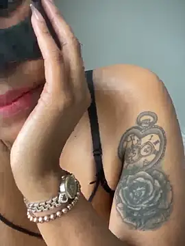 Masked_SexyMelons's cam snapshot