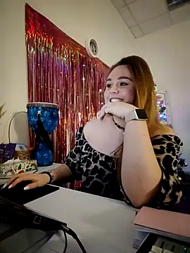 Juicy_PeachLux's cam snapshot