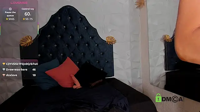 _mia_milf_'s cam snapshot