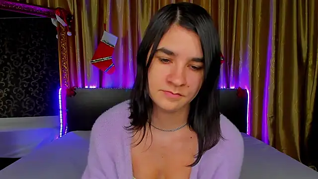 _Polly_Love_'s cam snapshot