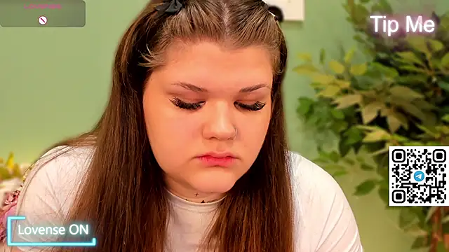 elle_one's cam snapshot