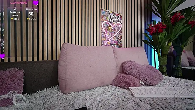 MirunaHaze's cam snapshot