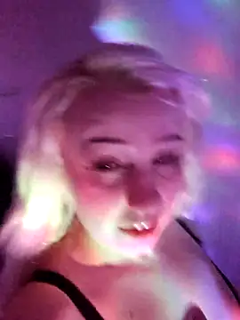 RaisingDaisy live sex cam