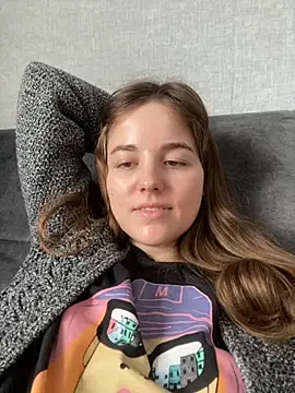 Lady_woman's cam snapshot