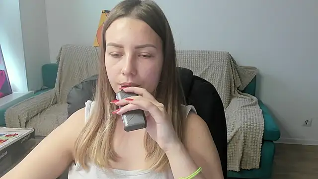 Mia_shy1's cam snapshot