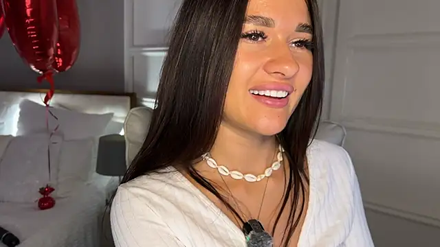 UrLillShy live sex cam