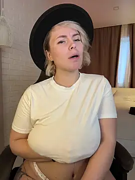 Charming_Daphny's web cam