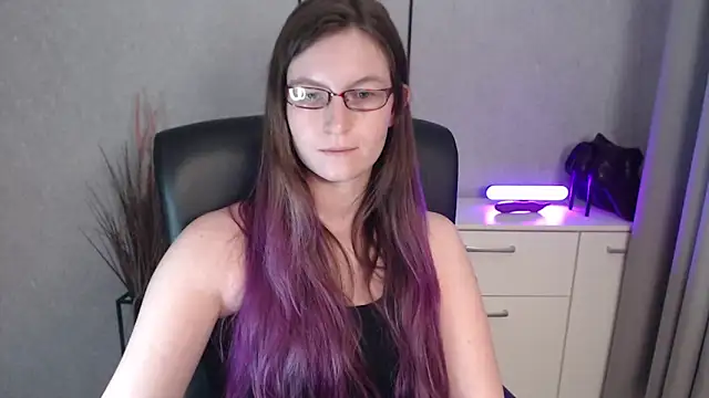 emmaxDelight's cam snapshot