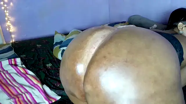 wilmaassylum's cam snapshot