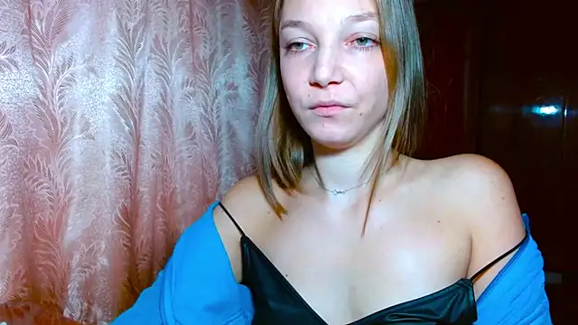 EmillyPlay live sex cam