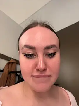 KiraSunshine live sex cam