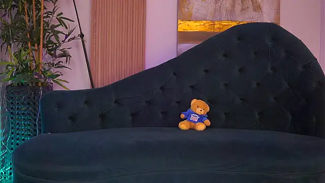 LaraSynn's cam snapshot