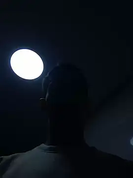 charlie_bass's cam snapshot