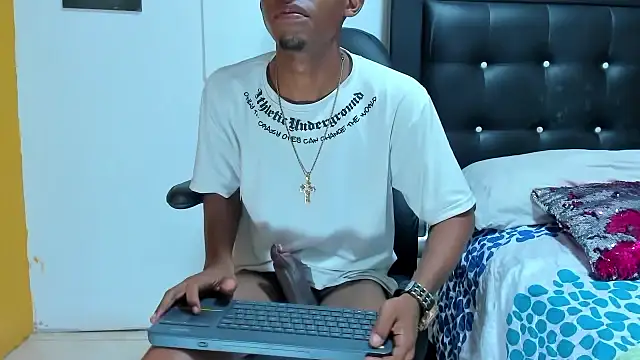 yordi_1010 live sex cam