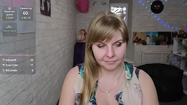 Lexy_Lait's cam snapshot