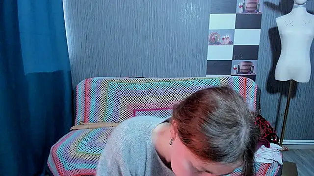 pa1e_pr1ncess's cam snapshot