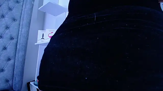 Ashly_moss_'s cam snapshot