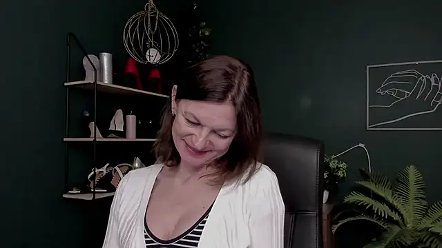 VivianWILD's cam snapshot