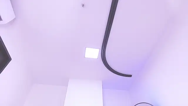 vale_ross_'s cam snapshot