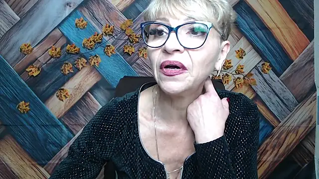 EllaBonito's cam snapshot