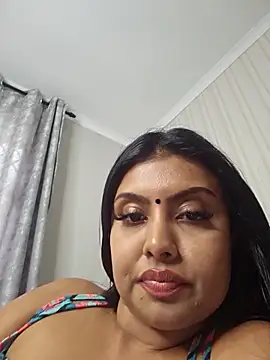 Indian_GlowingMiax live sex cam