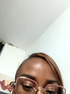 Nayah_Dussa1's cam snapshot