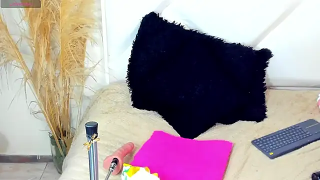 ScarlethNatasha's cam snapshot