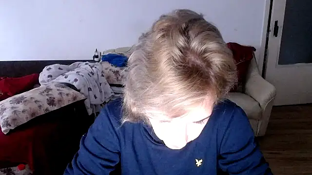 SmokerLety's cam snapshot