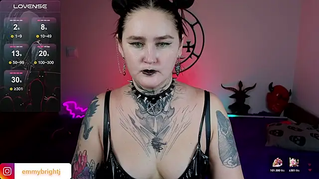 Emmybrightj_'s cam snapshot