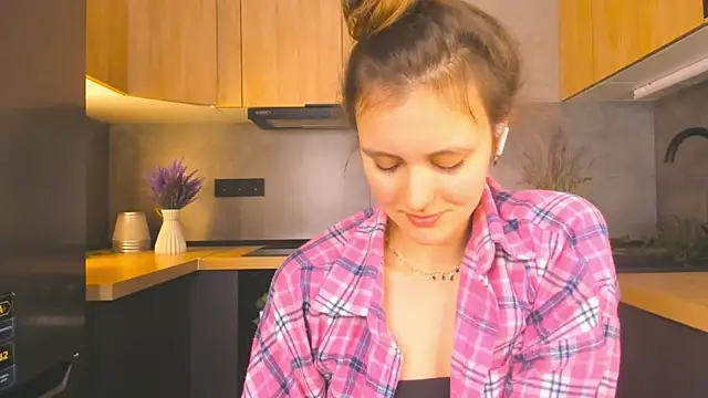 FoxFever's cam snapshot