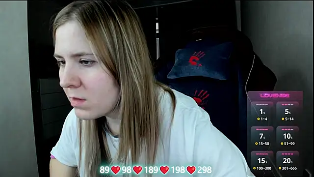 Olivia_Munk's cam snapshot