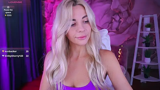 BellaRayyy's cam snapshot