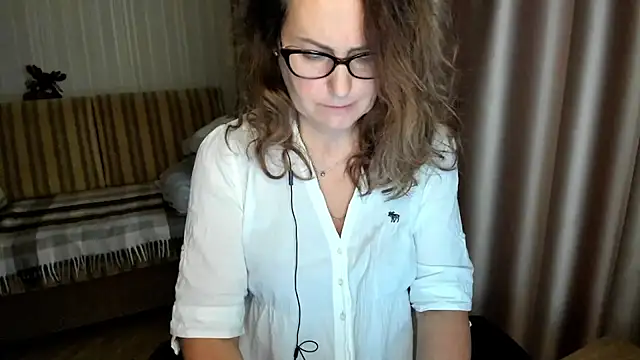 lauraoven's cam snapshot