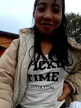 emaame68's cam snapshot