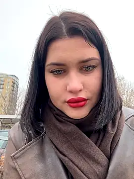 KikiWatson live sex cam