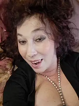 GypsyEsmeralda live sex cam