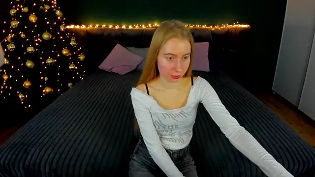 Alina_Blonde's cam snapshot