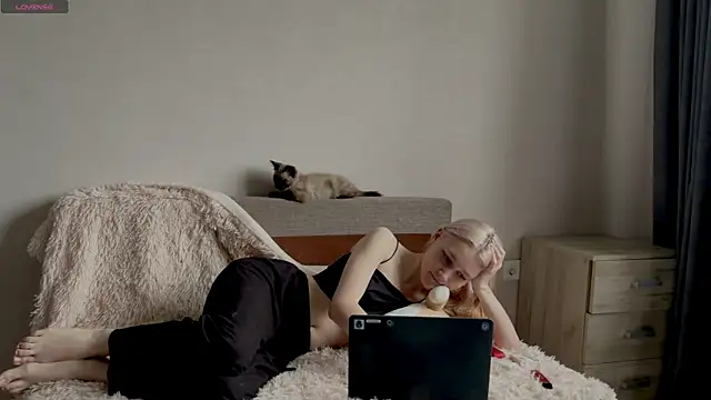 TwinedPeril's cam snapshot