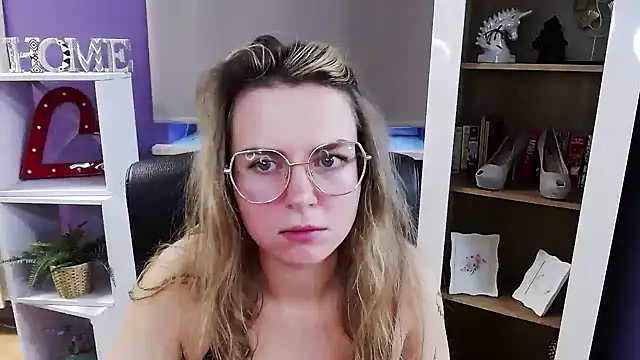 Zoey_Erotic's cam snapshot