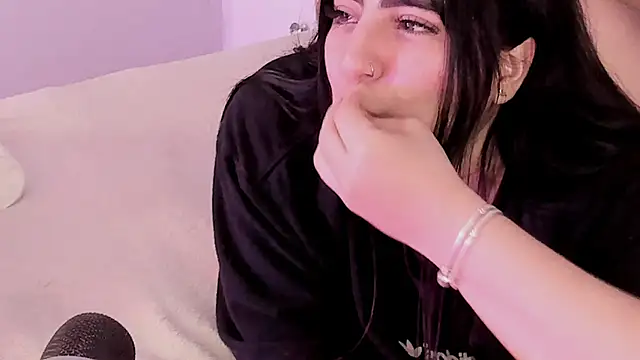 Camila_Matinez_ live sex cam